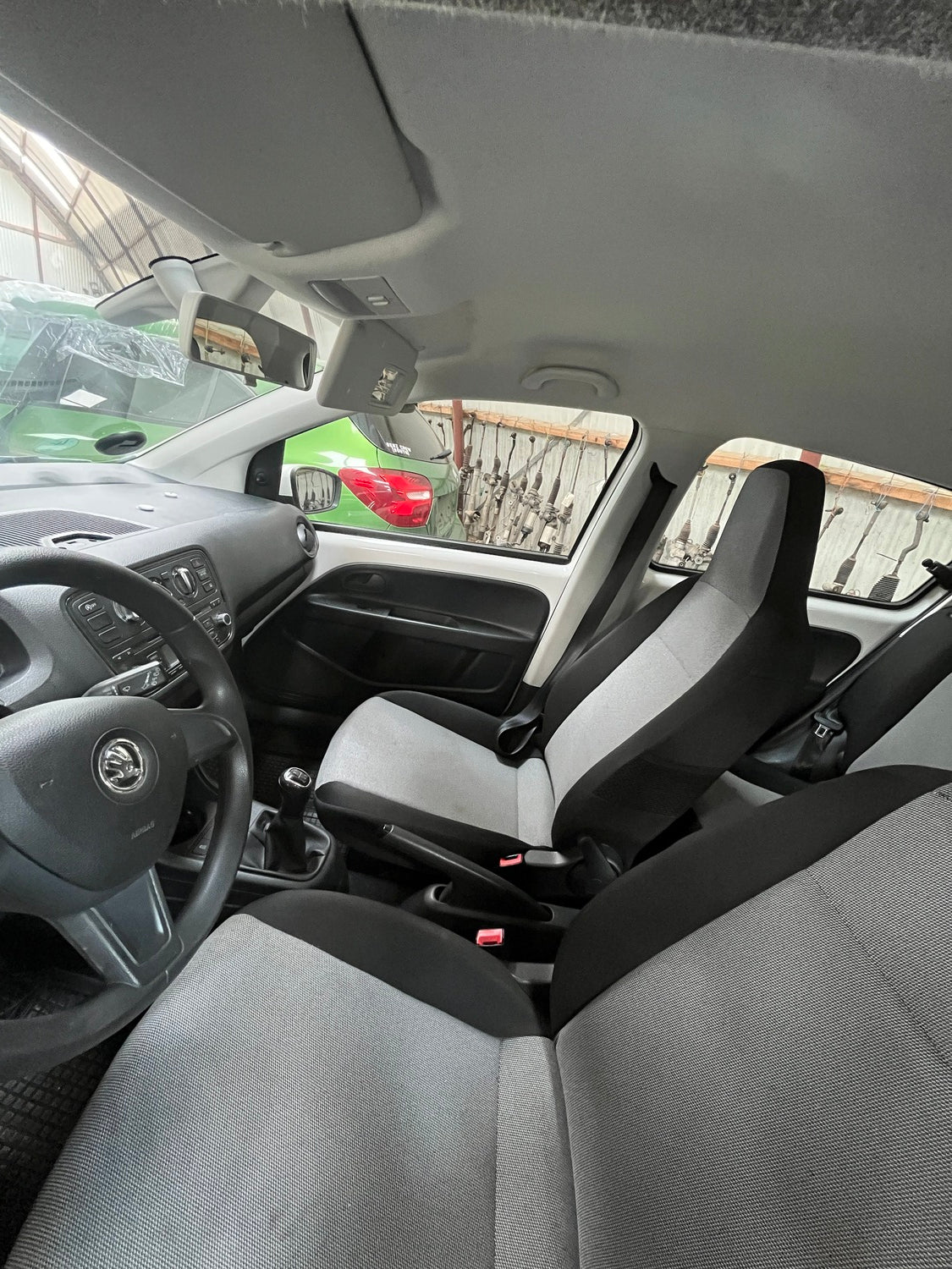 Skoda Citigo Pluk-Selv-Bil Med OEM Nr. TMBZZZAAZED628532 Fra Skoda Ophugger