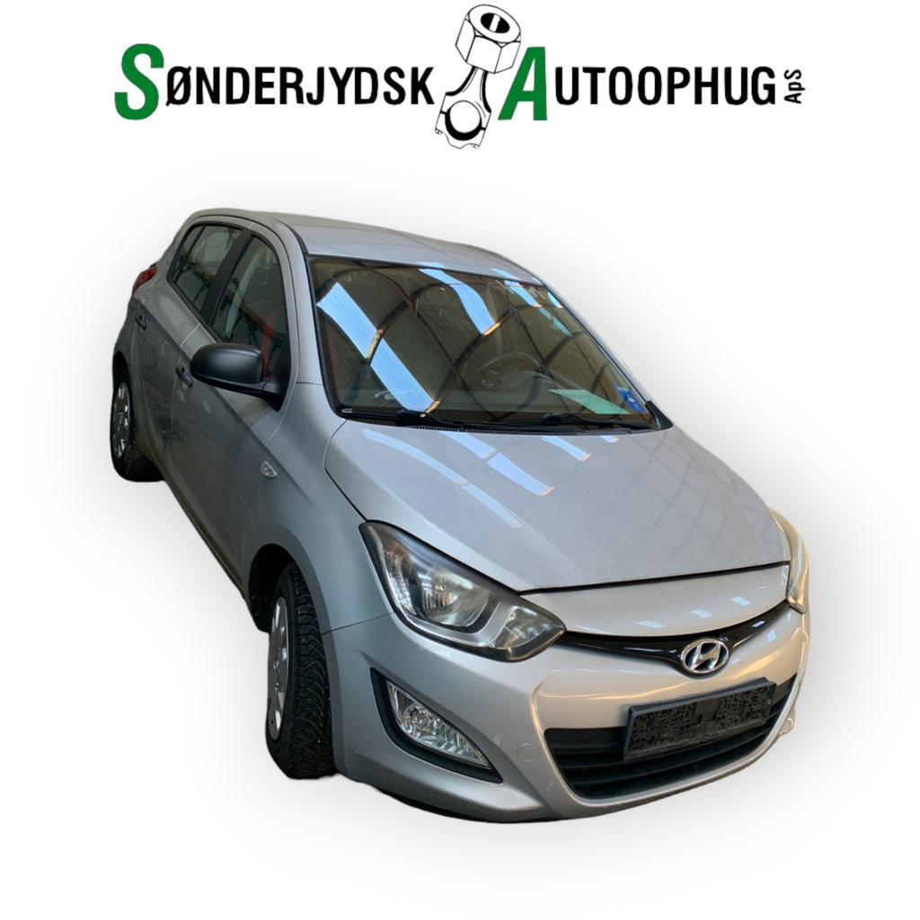 Hyundai I20 Nl Pluk-Selv-Bil Med OEM Nr. Ophugger Fra Hyundai Ophugger