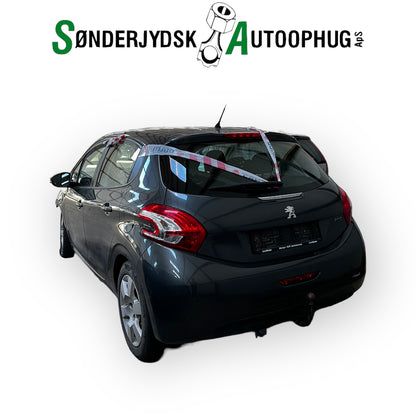Peugeot 208 Pluk-Selv-Bil Med OEM Nr. Ophugger Fra Peugeot Ophugger