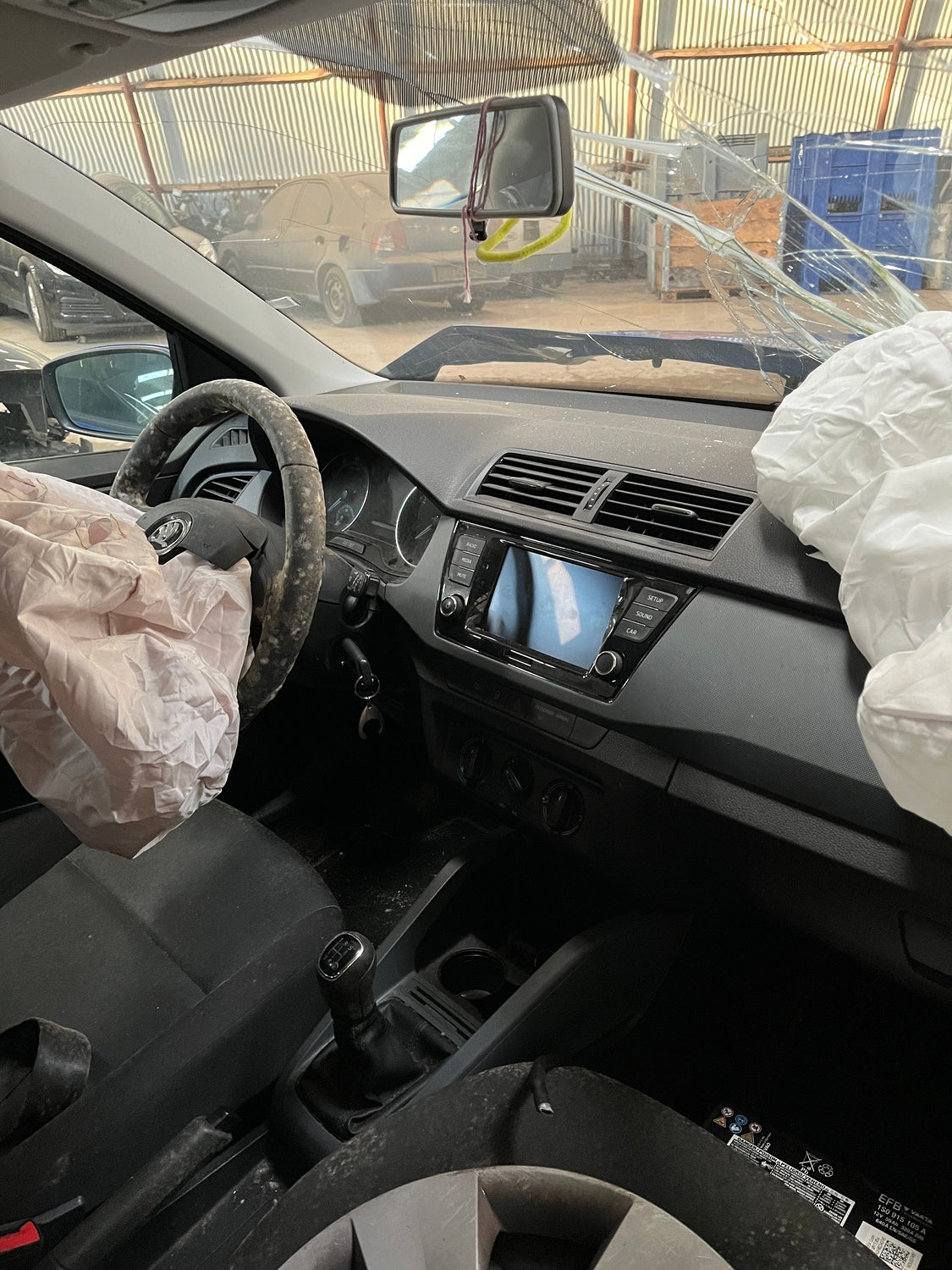 Skoda Fabia Pluk-Selv-Bil Med OEM Nr. TMBEB6NJ7KZ109719 Fra Skoda Ophugger