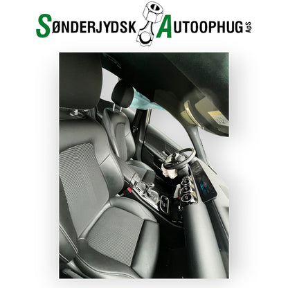 Mercedes-Benz A-W177 Pluk-Selv-Bil Med OEM Nr. Ophugger Fra Mercedes-Benz Ophugger