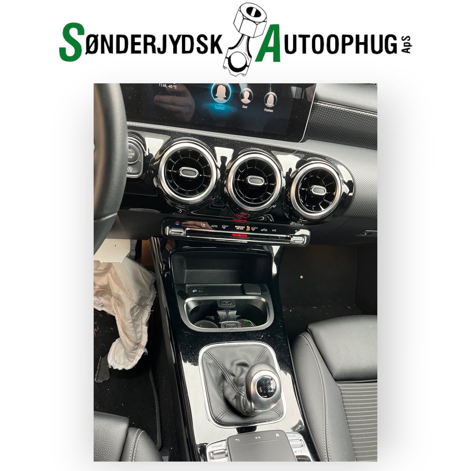 Mercedes-Benz Mercedes A W177 Pluk-Selv-Bil Med OEM Nr. Ophugger Fra Mercedes-Benz Ophugger