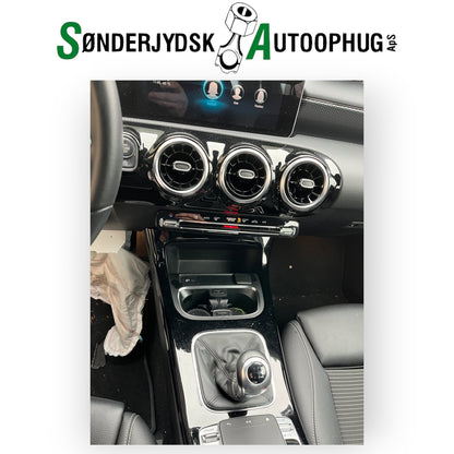 Mercedes-Benz A-W177 Pluk-Selv-Bil Med OEM Nr. Ophugger Fra Mercedes-Benz Ophugger