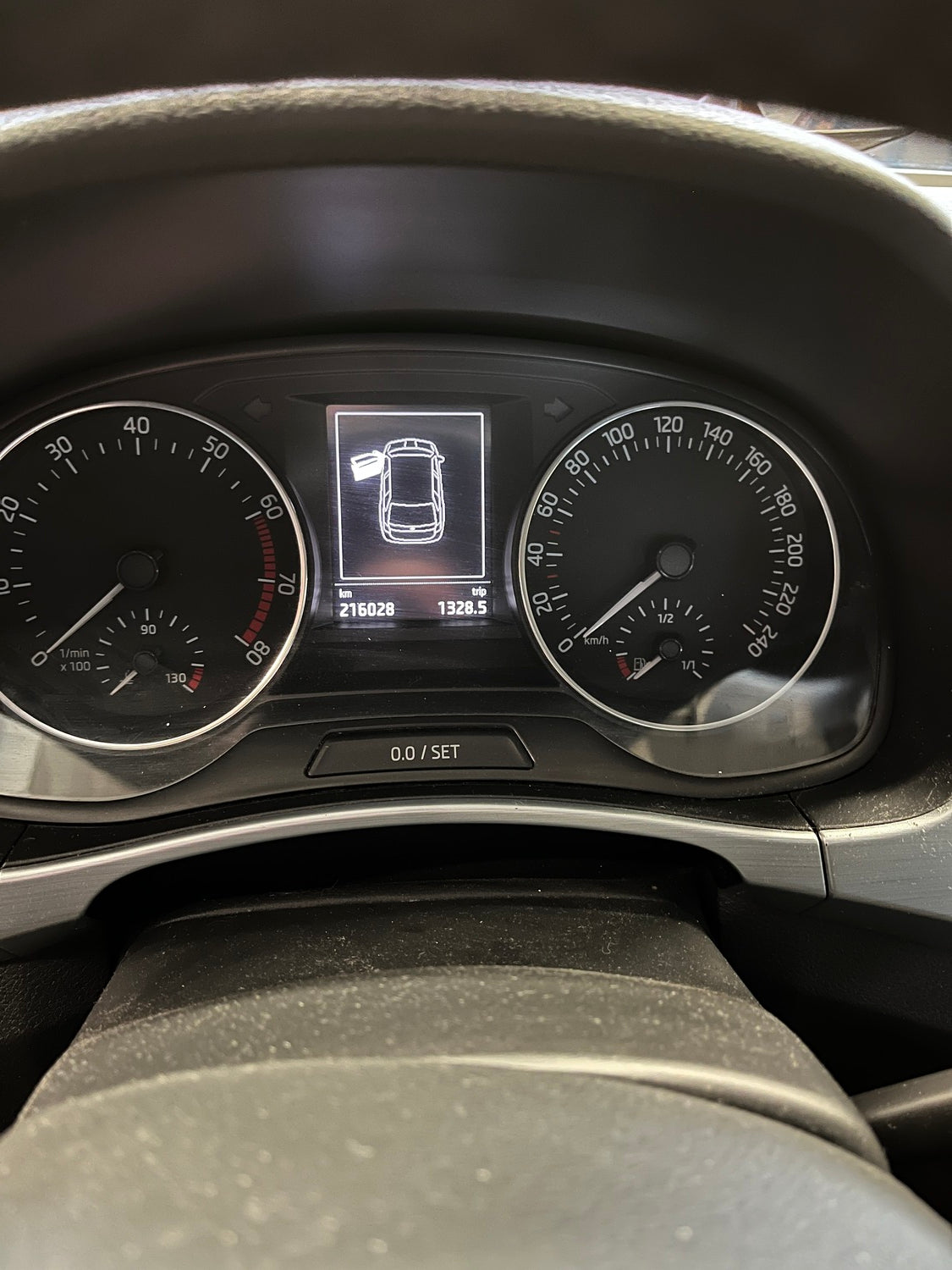 Skoda Fabia Pluk-Selv-Bil Med OEM Nr. Ophugger Fra Skoda Ophugger