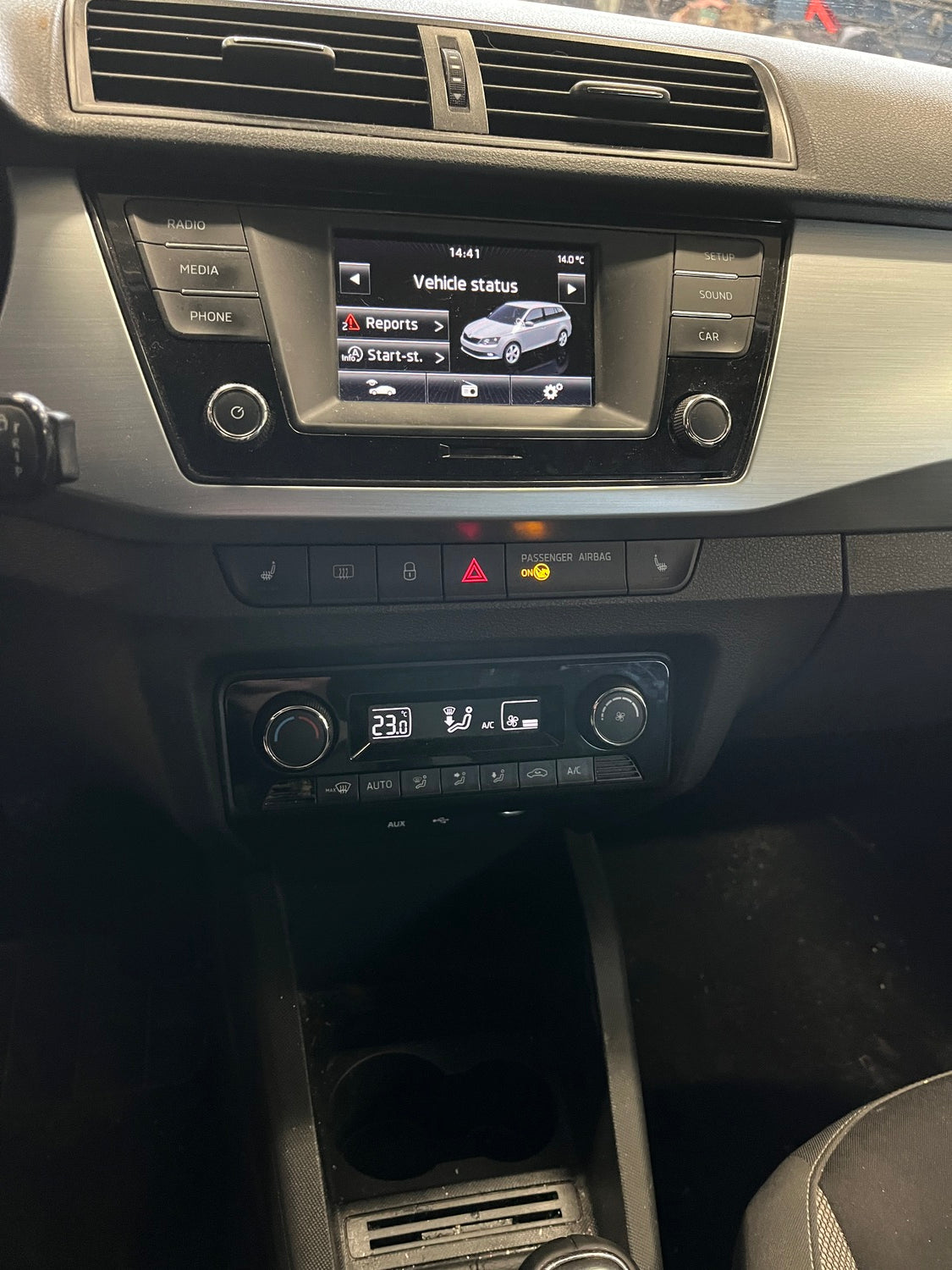 Skoda Fabia Pluk-Selv-Bil Med OEM Nr. Ophugger Fra Skoda Ophugger