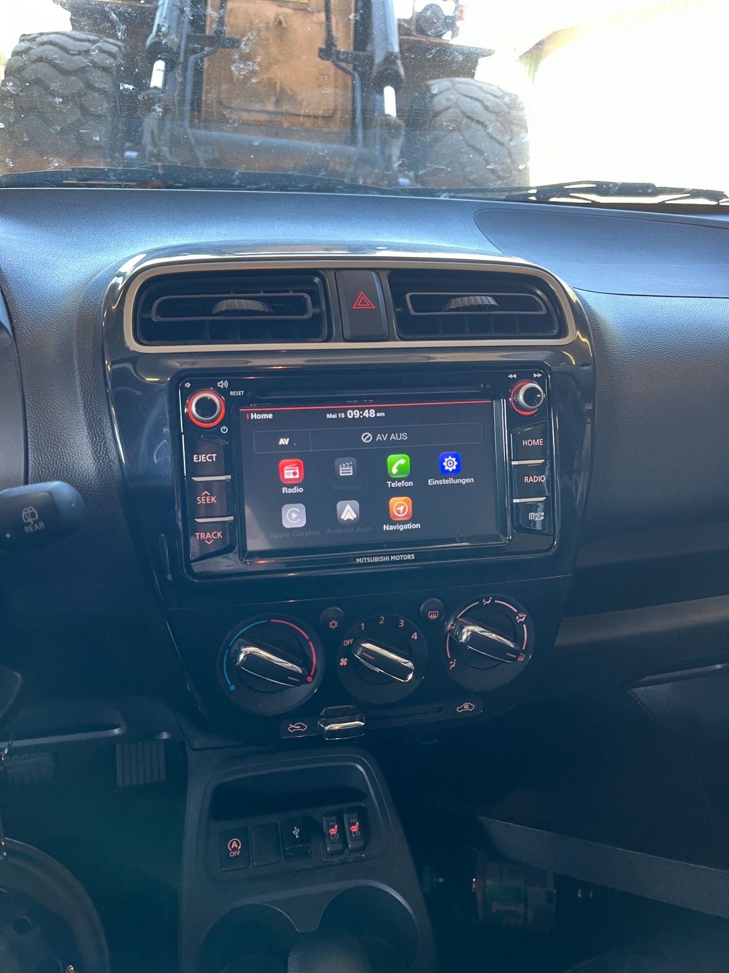 Mitsubishi Space Star Pluk-Selv-Bil Med OEM Nr. Ophugger Fra Mitsubishi Ophugger