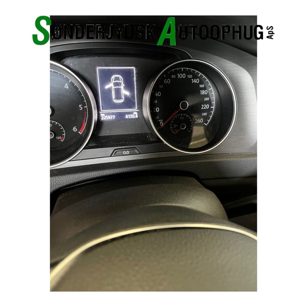 VW Golf 7 Au Pluk-Selv-Bil Med OEM Nr. Ophugger Fra VW Ophugger