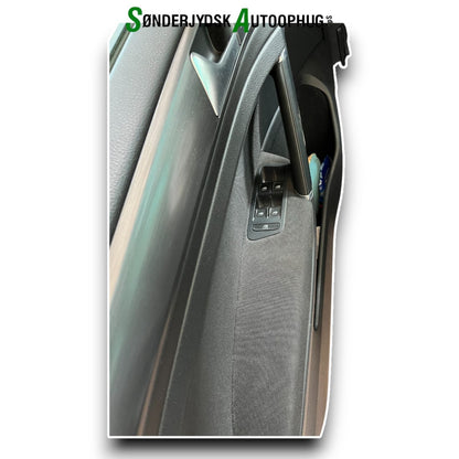 VW Golf 7 AU Pluk-Selv-Bil Med OEM Nr. Ophugger Fra VW Ophugger