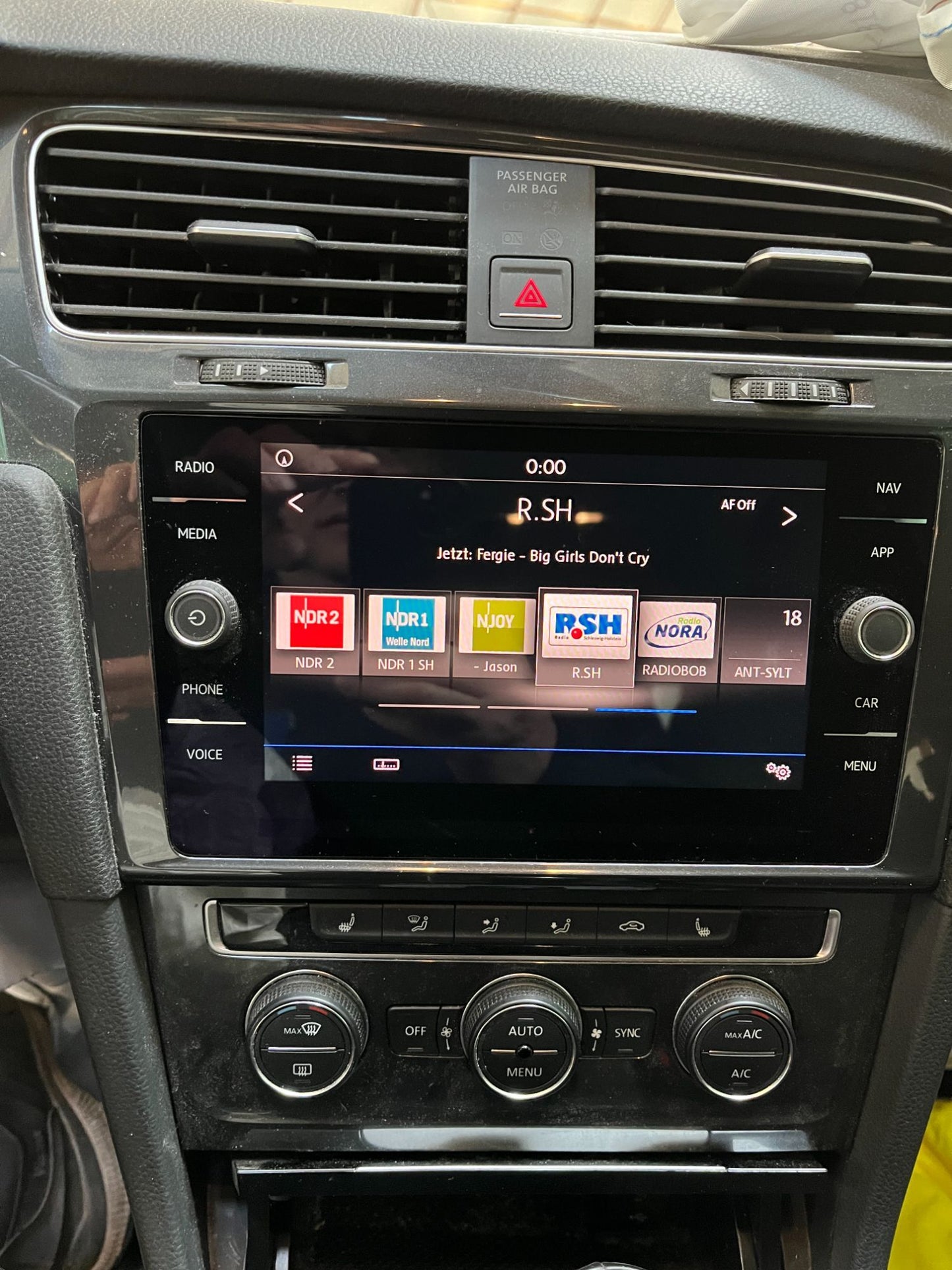 VW Golf 7 AU Pluk-Selv-Bil Med OEM Nr. Ophugger Fra VW Ophugger