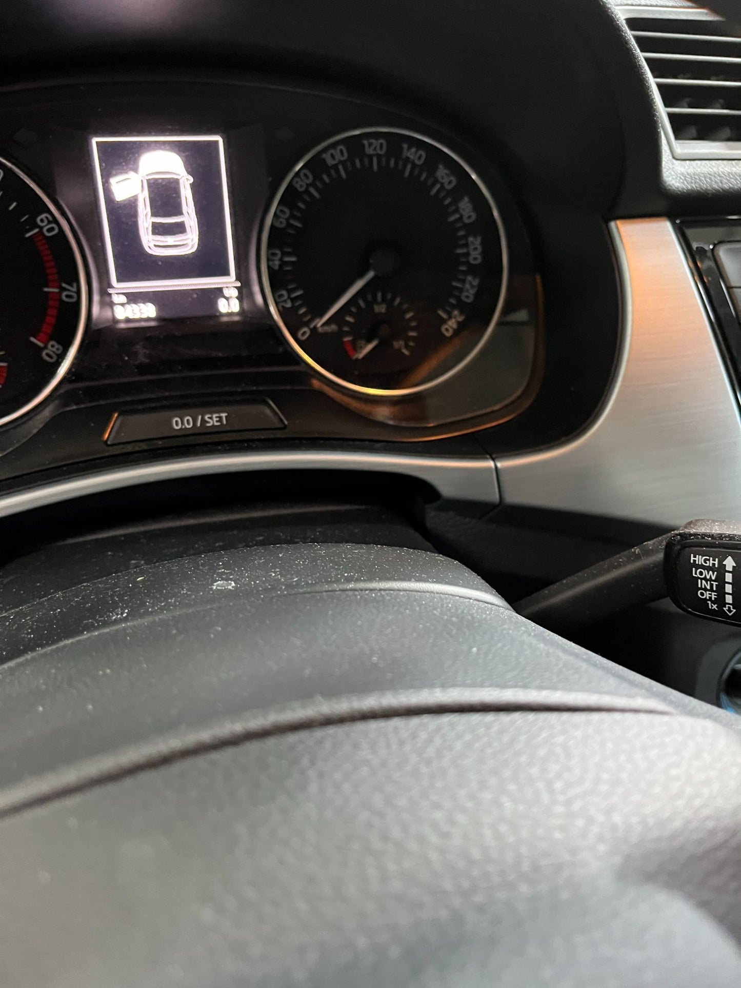 Skoda Fabia Pluk-Selv-Bil Med OEM Nr. Ophugger Fra Skoda Ophugger