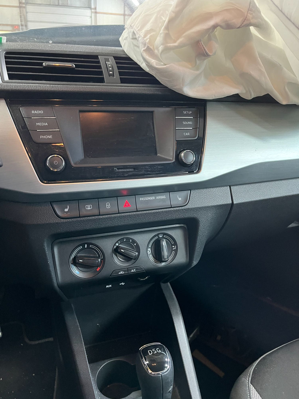 Skoda Fabia Pluk-Selv-Bil Med OEM Nr. Ophugger Fra Skoda Ophugger