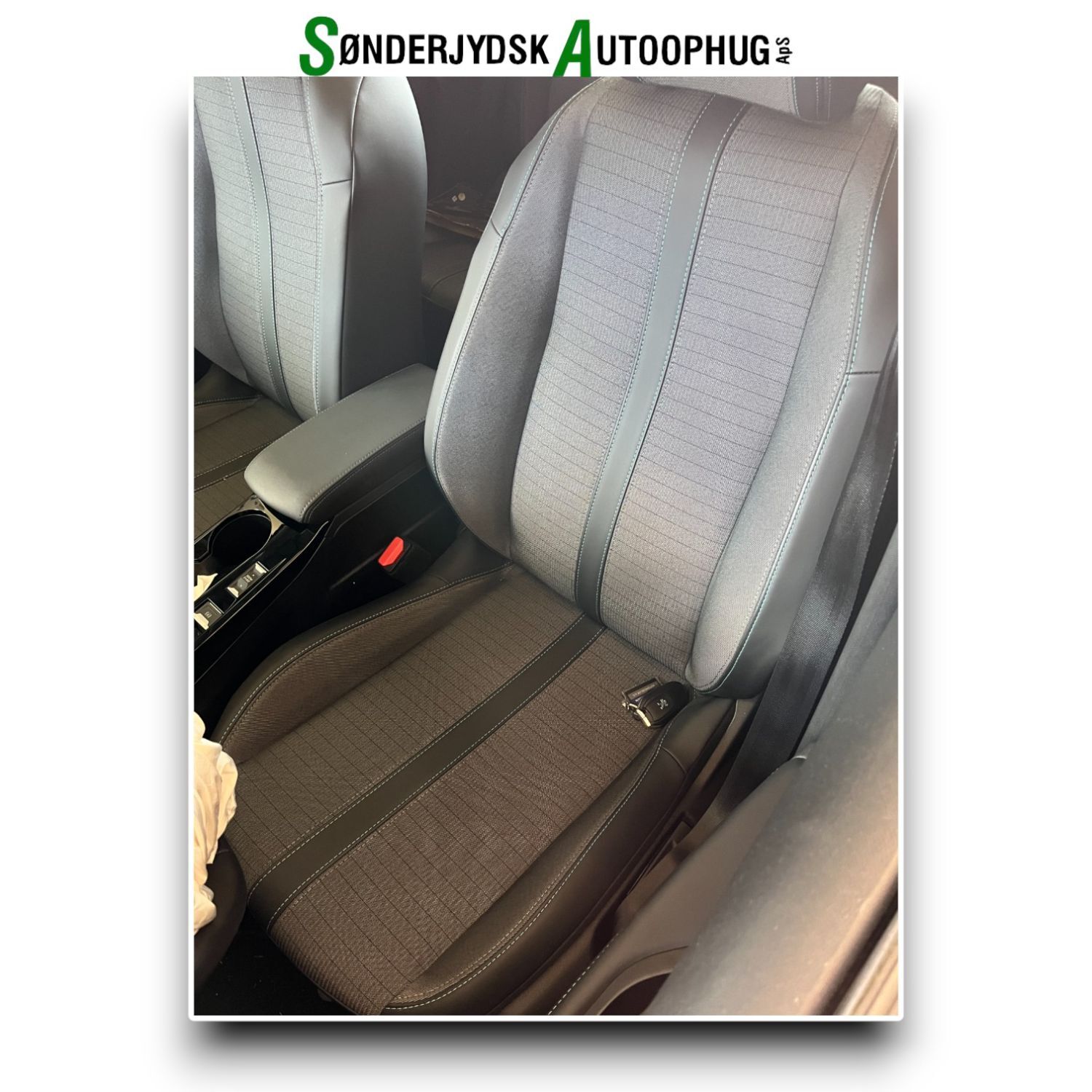 Peugeot 208 Pluk-Selv-Bil Med OEM Nr. Ophugger Fra Peugeot Ophugger