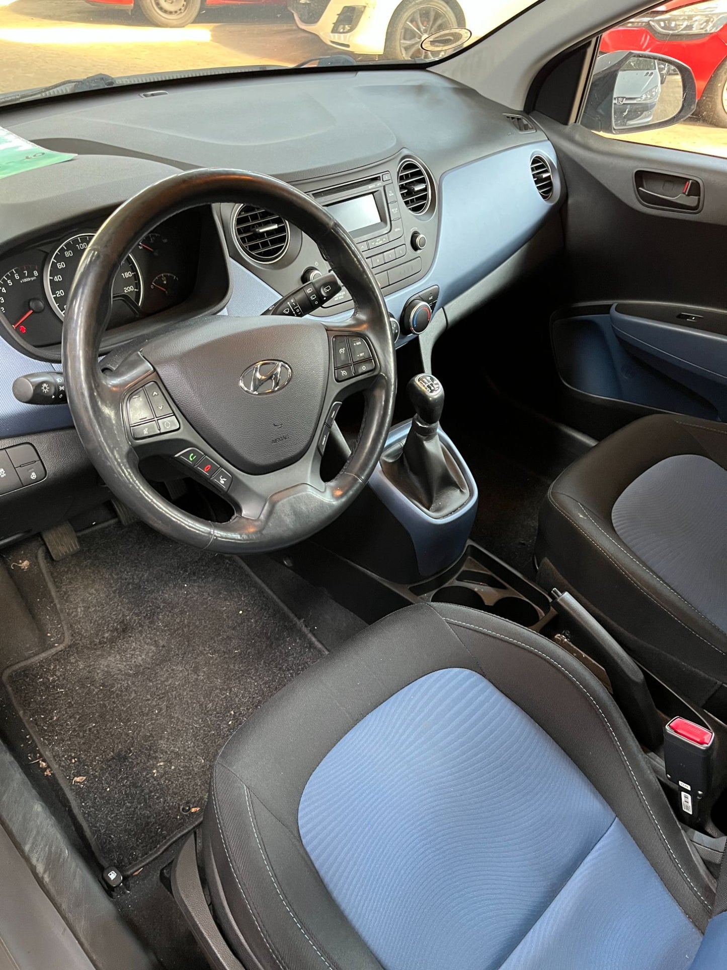 Hyundai I10 Pluk-Selv-Bil Med OEM Nr. Ophugger Fra Hyundai Ophugger