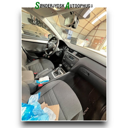Skoda Octavia Pluk-Selv-Bil Med OEM Nr. Ophugger Fra Skoda Ophugger