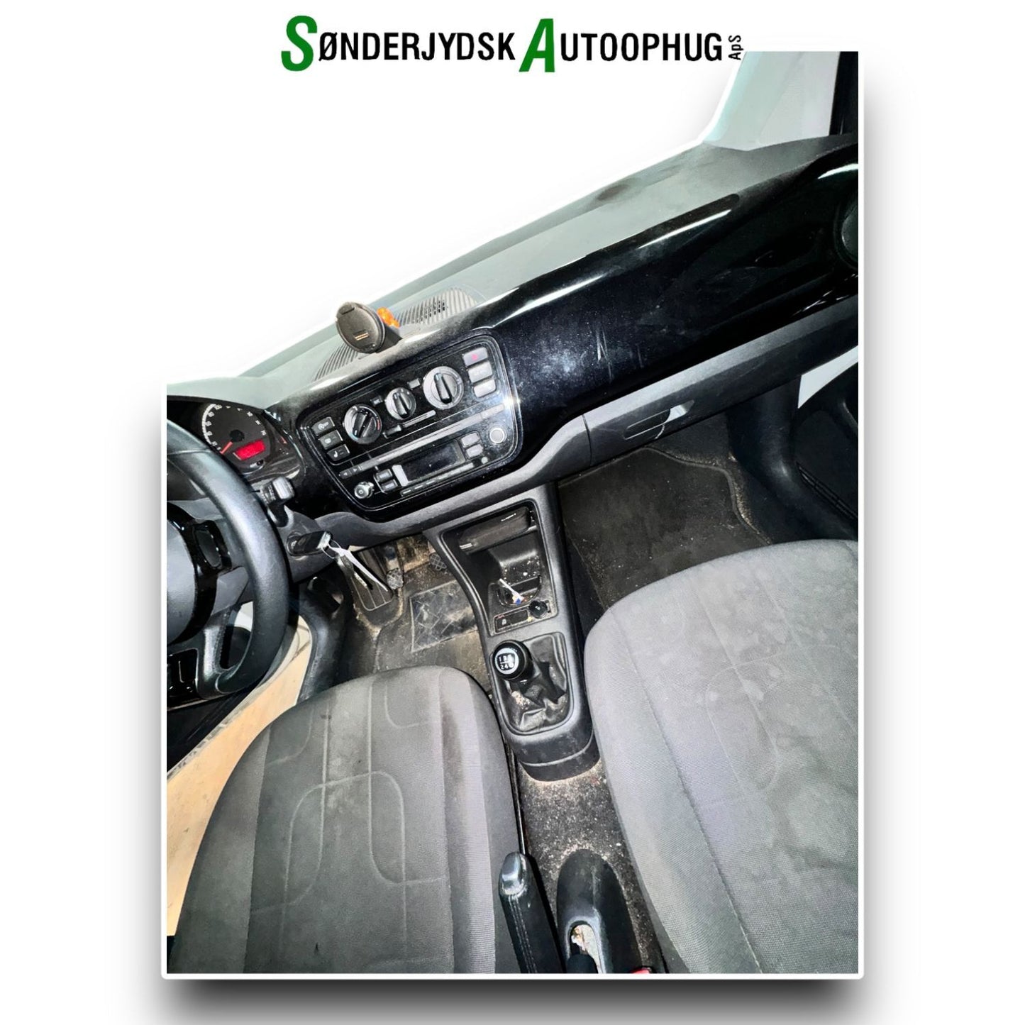 VW UP Pluk-Selv-Bil Med OEM Nr. Ophugger Fra VW Ophugger