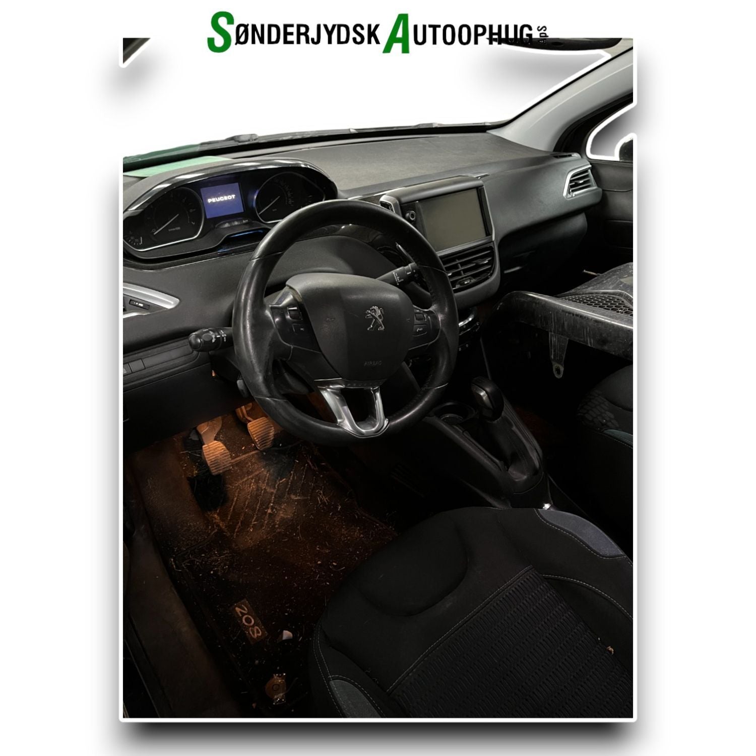 Peugeot 208 Pluk-Selv-Bil Med OEM Nr. Ophugger Fra Peugeot Ophugger