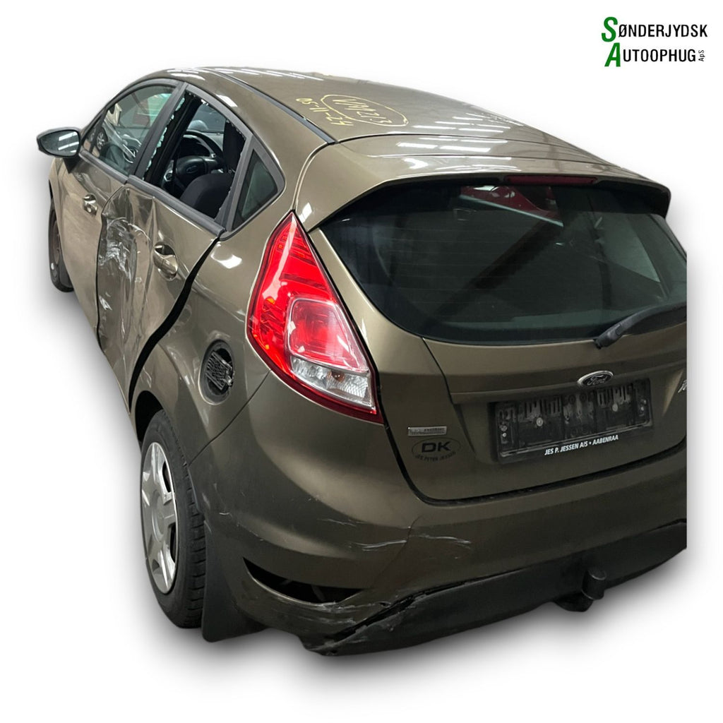 Ford Fiesta 7 Pluk-Selv-Bil Med OEM Nr. Ophugger Fra Ford Ophugger