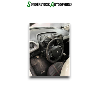 Peugeot 108 Pluk-Selv-Bil Med OEM Nr. Ophugger Fra Peugeot Ophugger