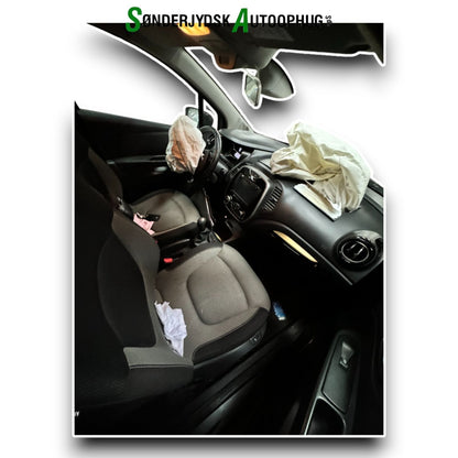 Renault Captur 1 Pluk-Selv-Bil Med OEM Nr. Ophugger Fra Renault Ophugger