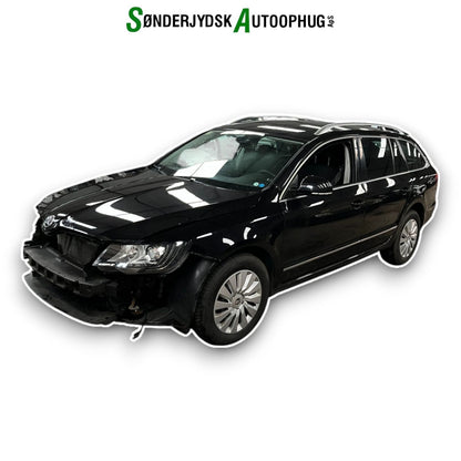 Skoda Superb Pluk-Selv-Bil Med OEM Nr. Ophugger Fra Skoda Ophugger