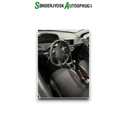Peugeot 208 Pluk-Selv-Bil Med OEM Nr. Ophugger Fra Peugeot Ophugger
