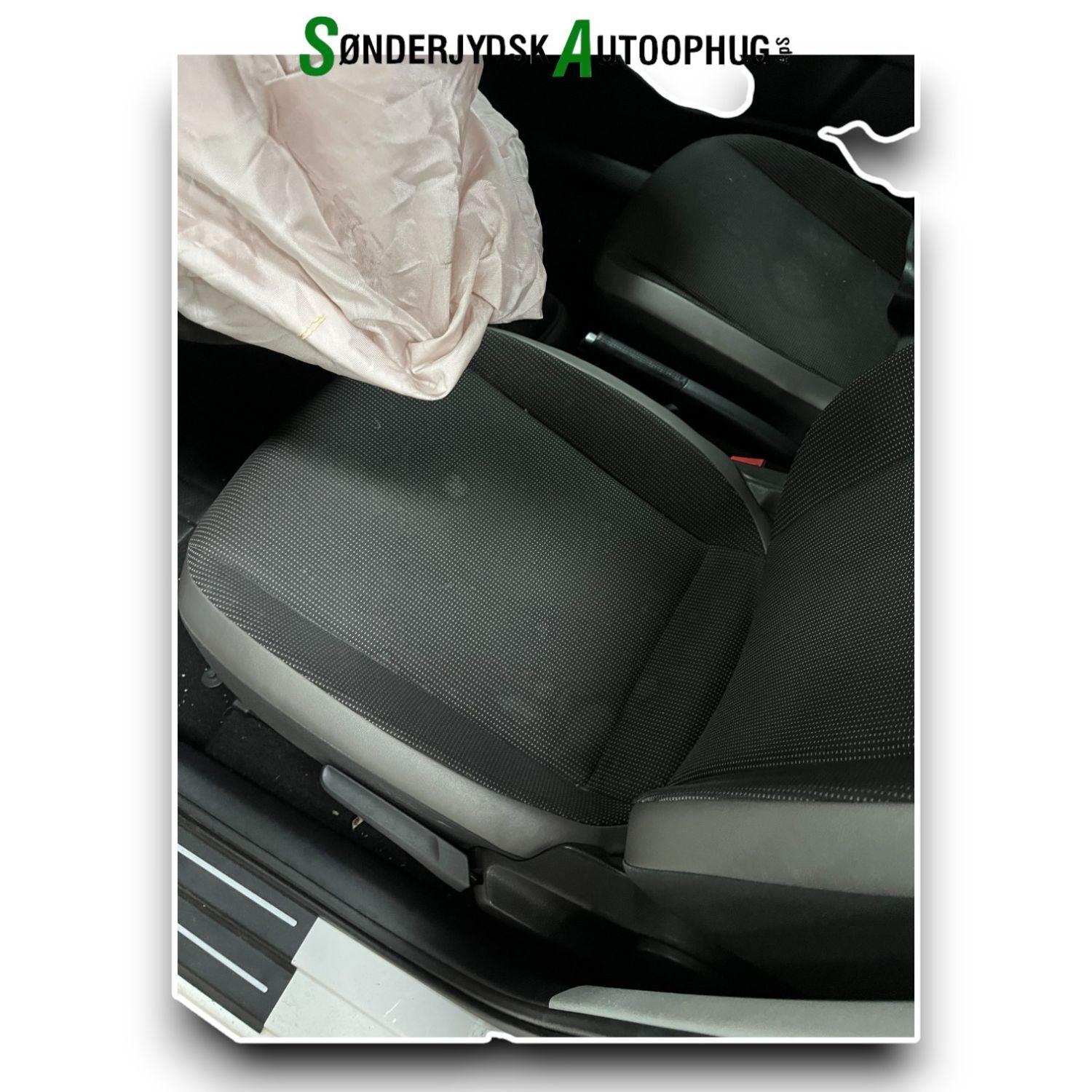 VW UP Pluk-Selv-Bil Med OEM Nr. Ophugger Fra VW Ophugger
