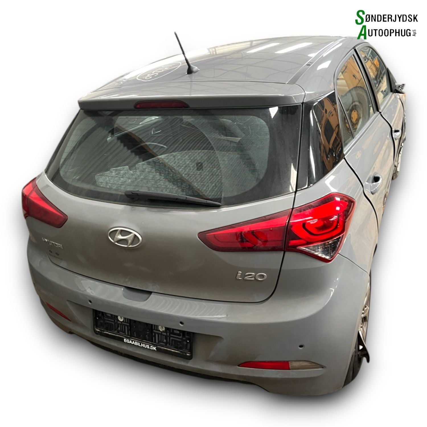 Hyundai I20 NL Pluk-Selv-Bil Med OEM Nr. Ophugger Fra Hyundai Ophugger