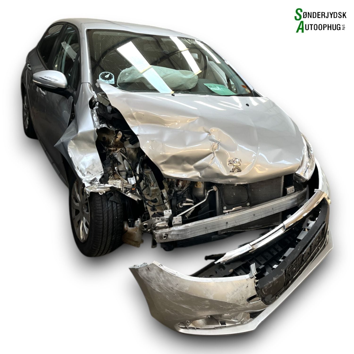 Peugeot 208 Pluk-Selv-Bil Med OEM Nr. Ophugger Fra Peugeot Ophugger