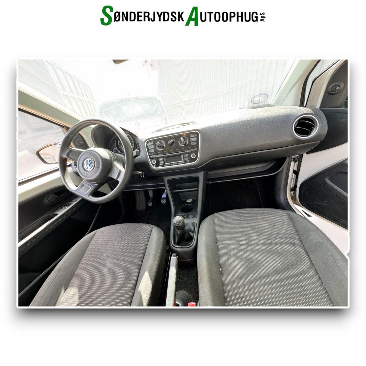 VW UP Pluk-Selv-Bil Med OEM Nr. Ophugger Fra VW Ophugger