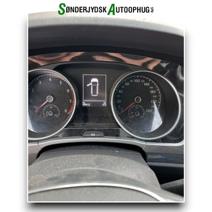 VW Touran 5T Pluk-Selv-Bil Med OEM Nr. Ophugger Fra VW Ophugger