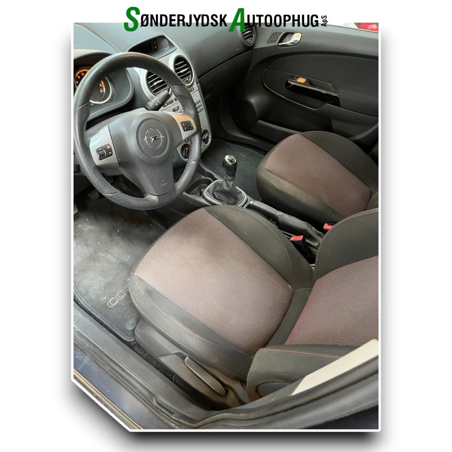 Opel Corsa D Pluk-Selv-Bil Med OEM Nr. Ophugger Fra Opel Ophugger