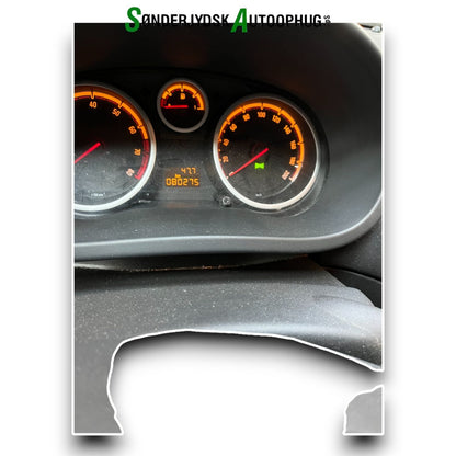 Opel Corsa D Pluk-Selv-Bil Med OEM Nr. Ophugger Fra Opel Ophugger