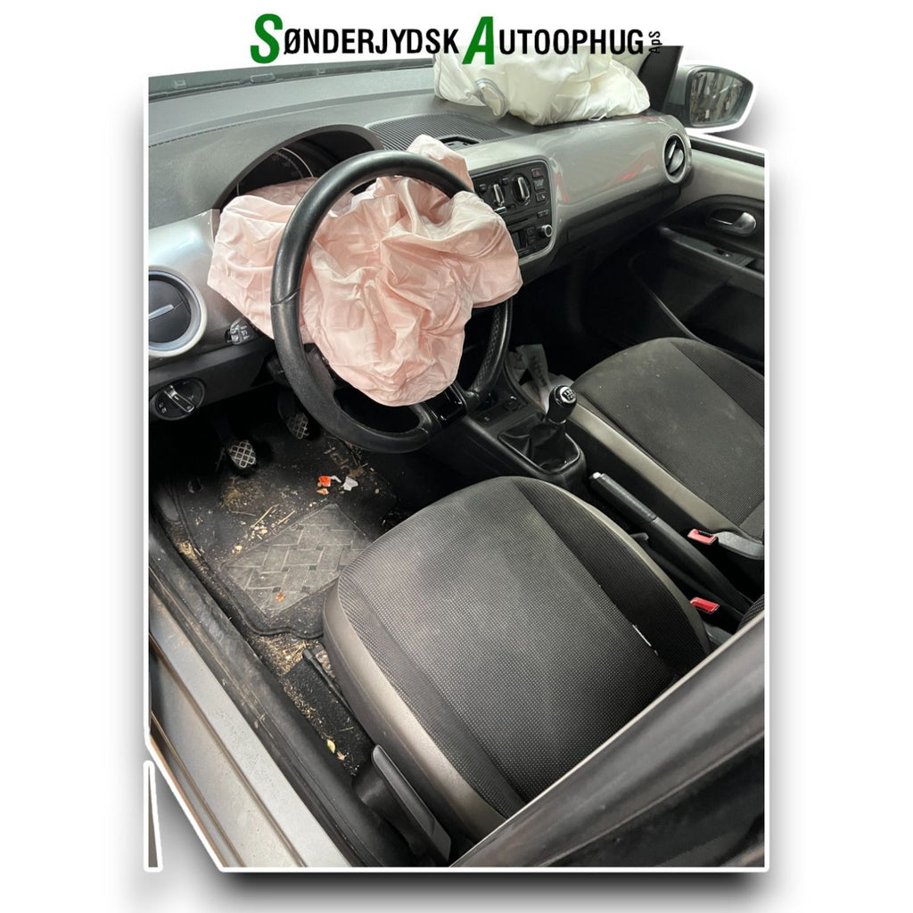 VW Up Pluk-Selv-Bil Med OEM Nr. Ophugger Fra VW Ophugger