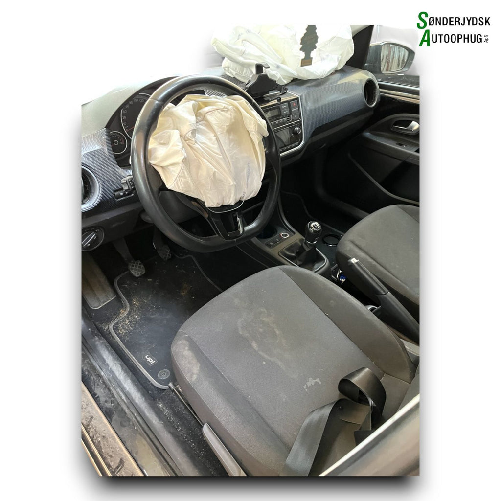 VW Up Pluk-Selv-Bil Med OEM Nr. Ophugger Fra VW Ophugger