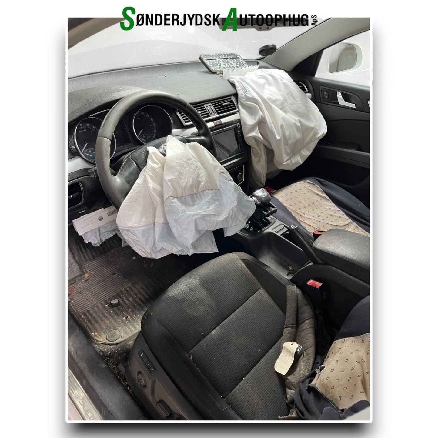 Skoda Superb Pluk-Selv-Bil Med OEM Nr. Ophugger Fra Skoda Ophugger