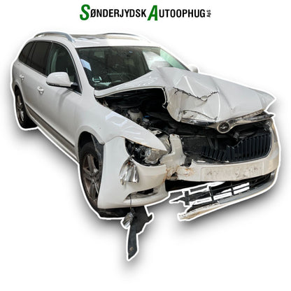 Skoda Superb Pluk-Selv-Bil Med OEM Nr. Ophugger Fra Skoda Ophugger