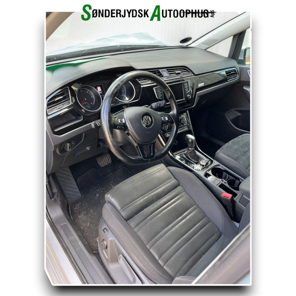 VW Touran 5T Pluk-Selv-Bil Med OEM Nr. Ophugger Fra VW Ophugger