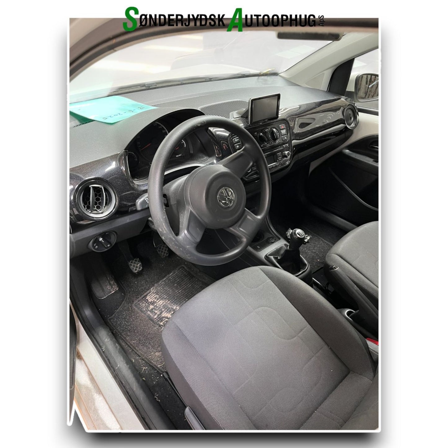 VW UP Pluk-Selv-Bil Med OEM Nr. Ophugger Fra VW Ophugger