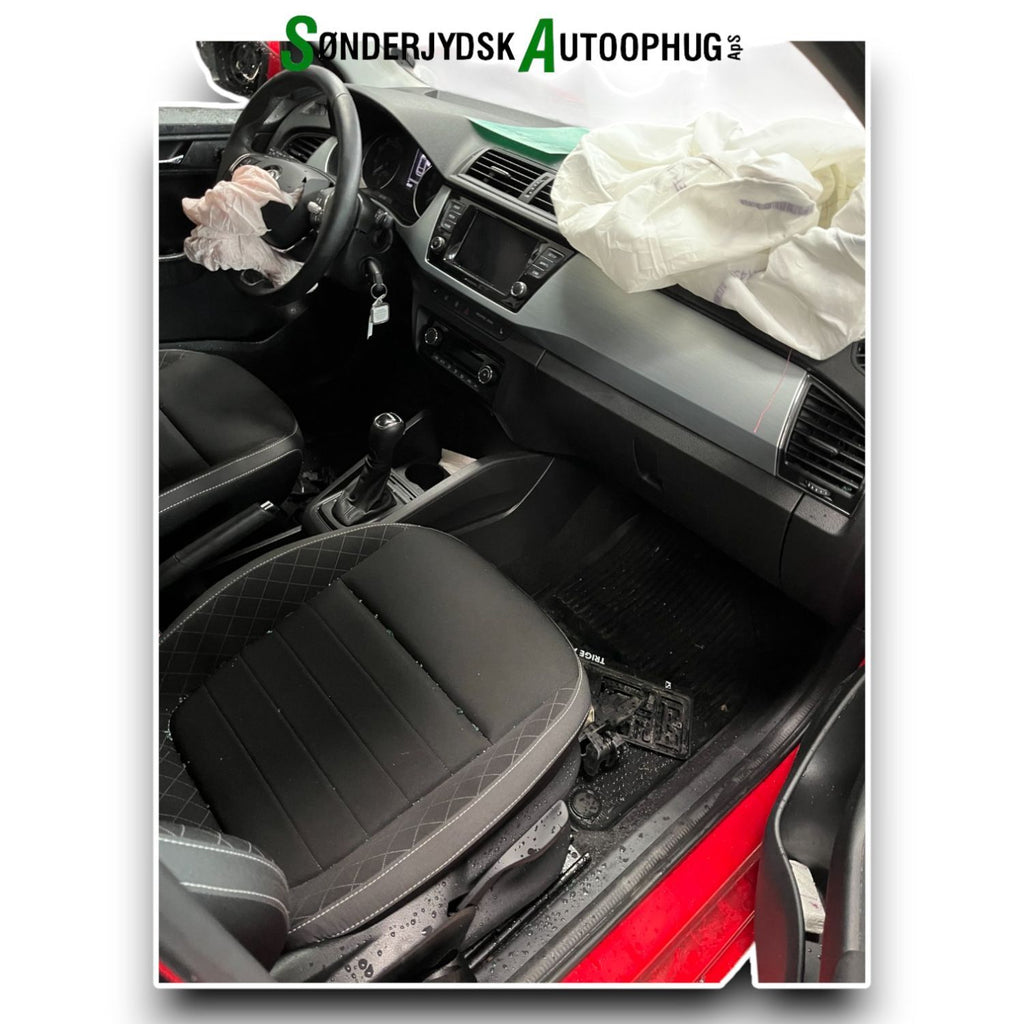 Skoda Fabia Pluk-Selv-Bil Med OEM Nr. Ophugger Fra Skoda Ophugger