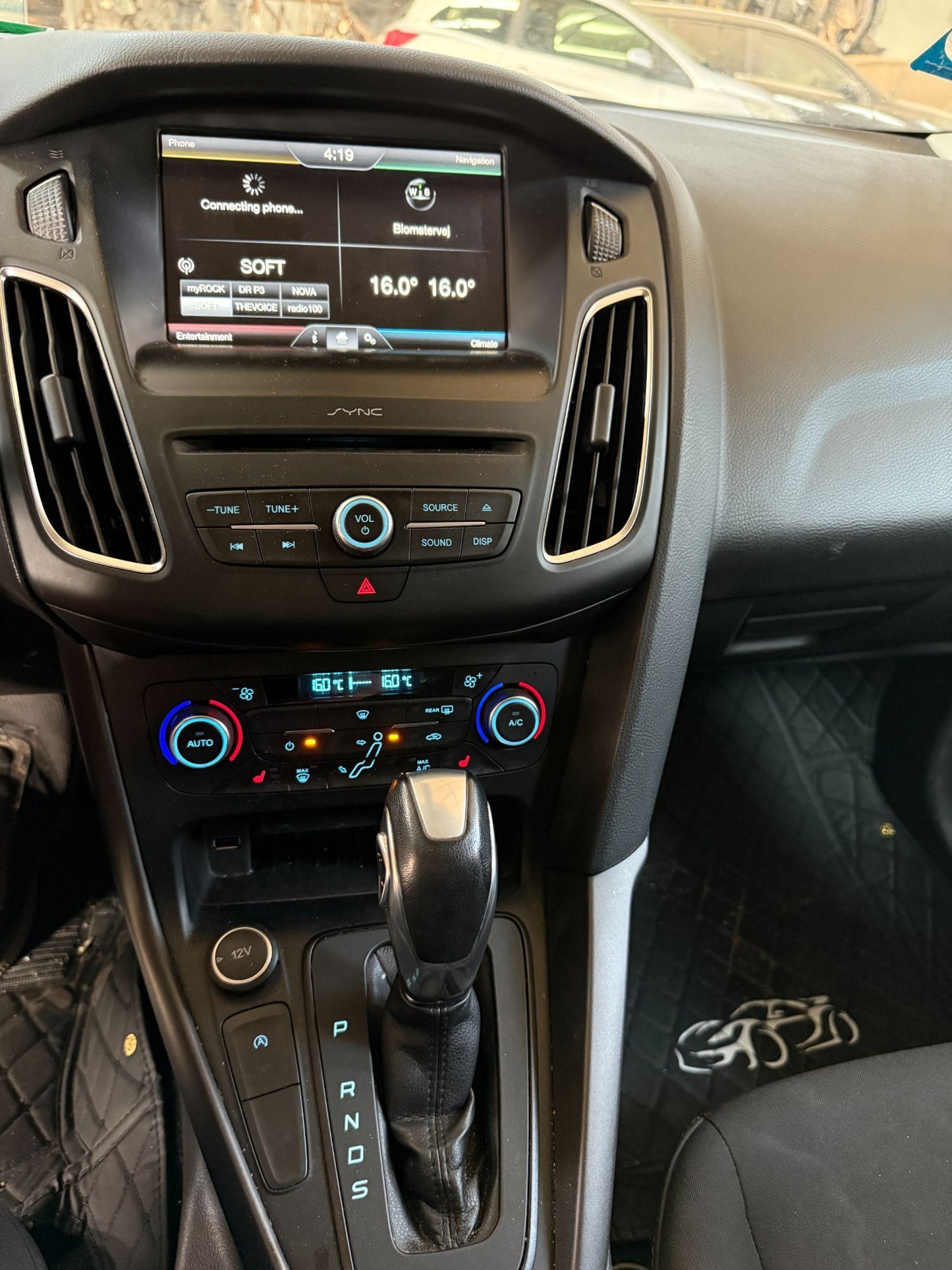 Nissan Qashqai Pluk-Selv-Bil Med OEM Nr. Ophugger Fra Nissan Ophugger