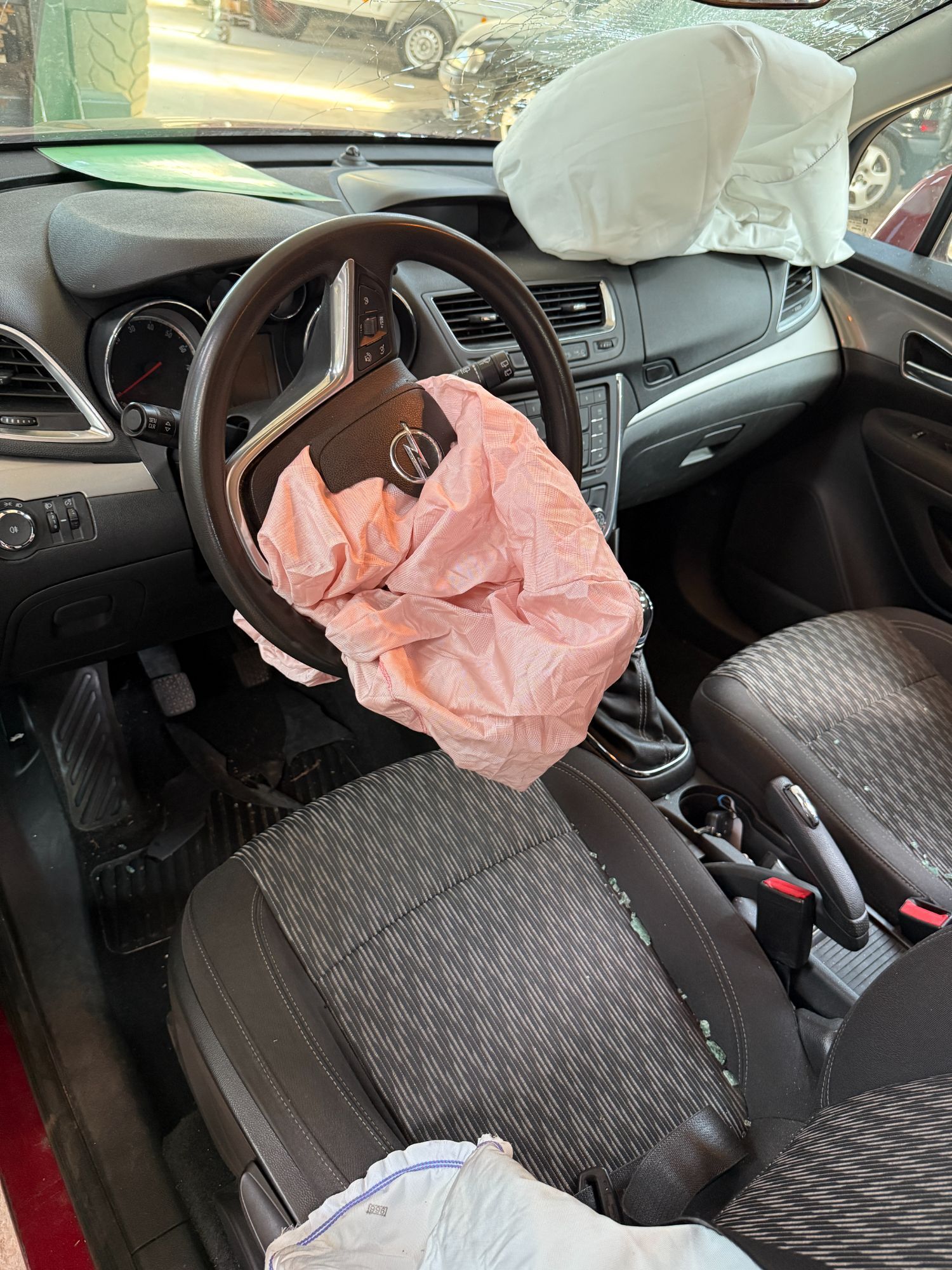 Opel Mokka A Pluk-Selv-Bil Med OEM Nr. 55579281 Fra Opel Ophugger