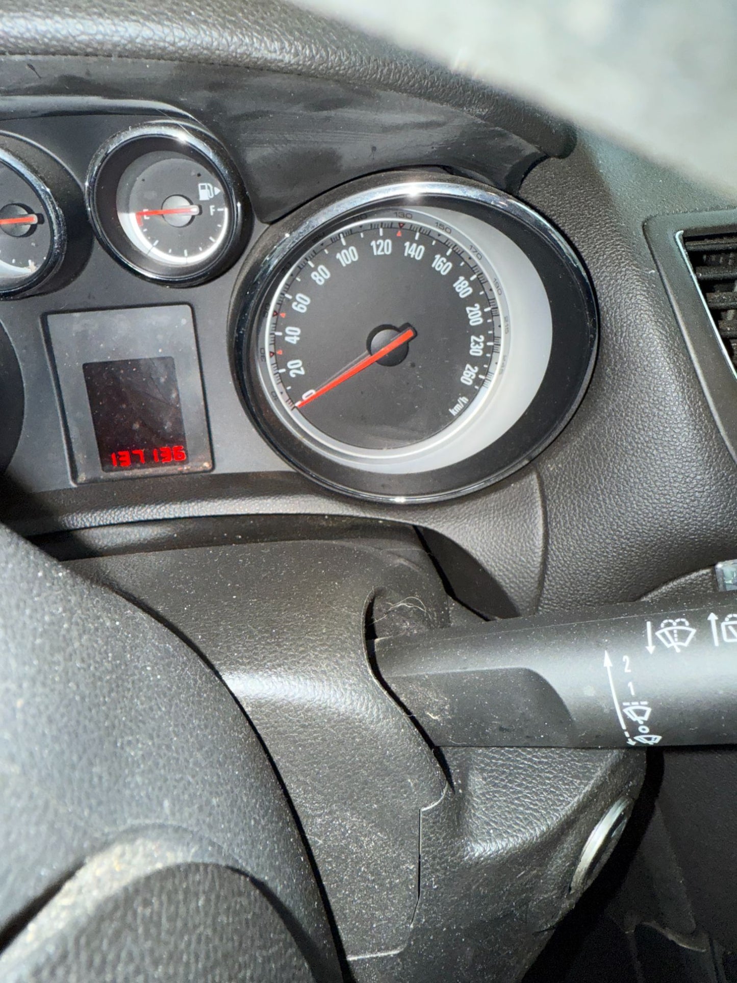 Opel Mokka A Pluk-Selv-Bil Med OEM Nr. 55579281 Fra Opel Ophugger