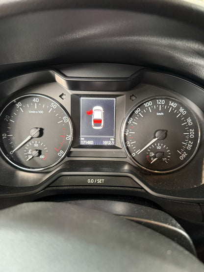 Skoda Octavia Pluk-Selv-Bil Med OEM Nr. Ophugger Fra Skoda Ophugger