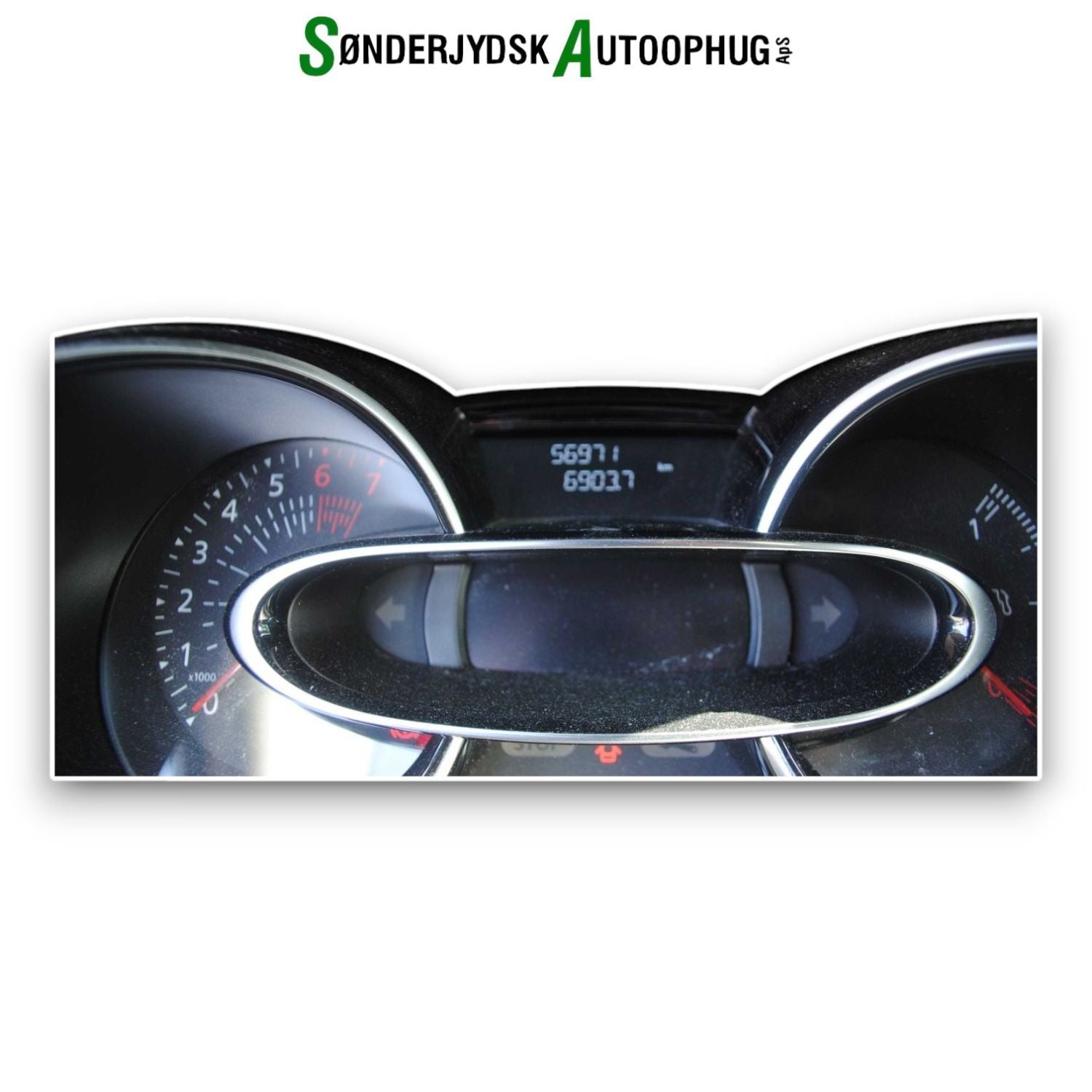 Renault Clio 4 Pluk-Selv-Bil Med OEM Nr. 8201704812 Fra Renault Ophugger