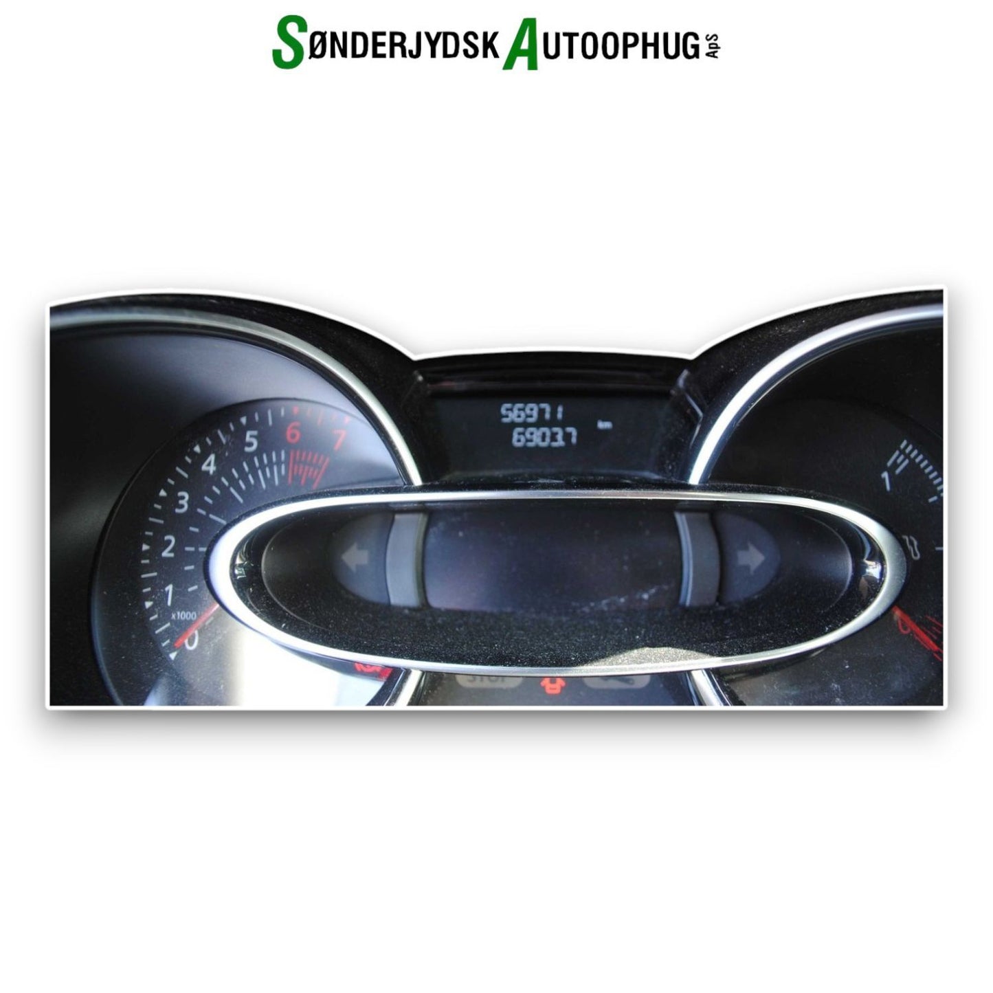 Renault Clio 4 Pluk-Selv-Bil Med OEM Nr. 8201588337 Fra Renault Ophugger