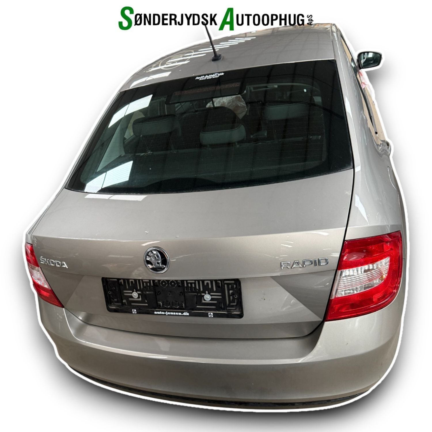 Skoda Rapid Pluk-Selv-Bil Med OEM Nr. Ophugger Fra Skoda Ophugger