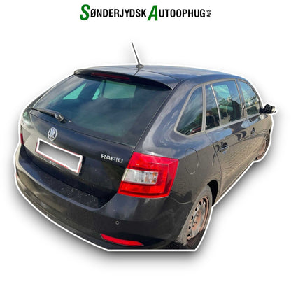Skoda Rapid Pluk-Selv-Bil Med OEM Nr. Ophugger Fra Skoda Ophugger