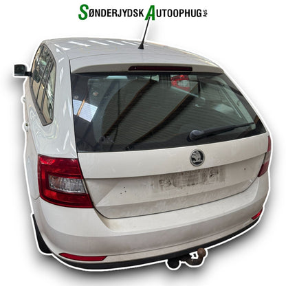 Skoda Rapid Pluk-Selv-Bil Med OEM Nr. Ophugger Fra Skoda Ophugger