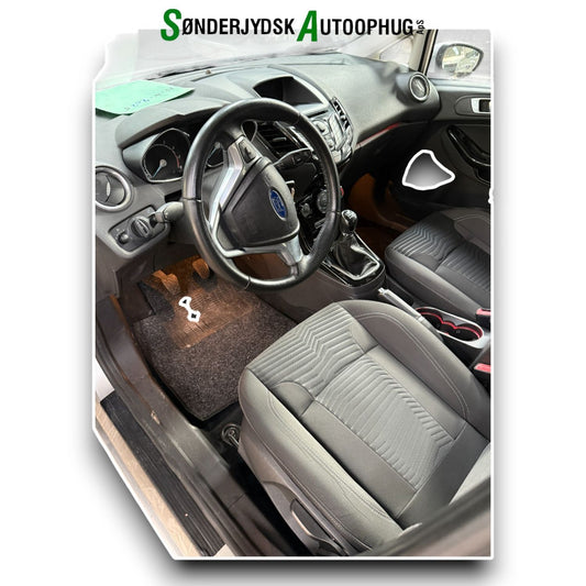 Ford Fiesta 7 Pluk-Selv-Bil Med OEM Nr. Ophugger Fra Ford Ophugger