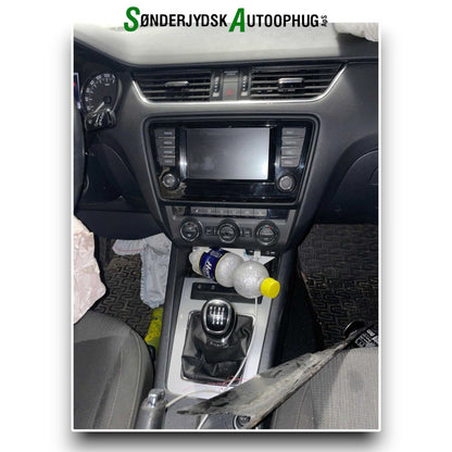 Skoda Octavia Pluk-Selv-Bil Med OEM Nr. Ophugger Fra Skoda Ophugger